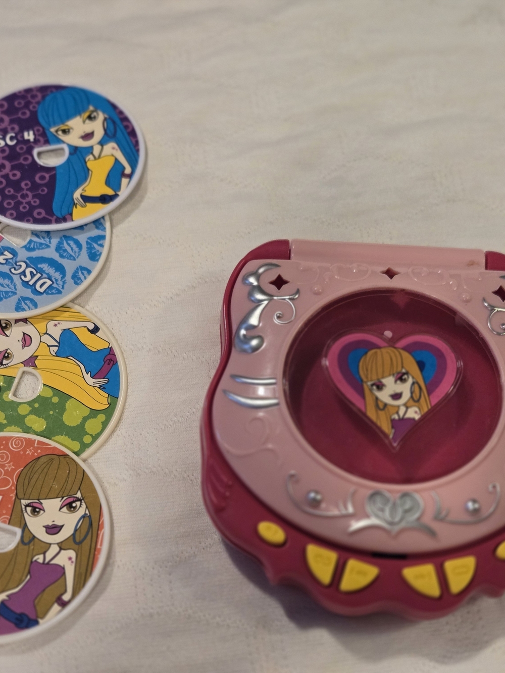 MGA Entertainment 2002 Y2k Vintage Bratz Cd Player Pink Batteries Collectable